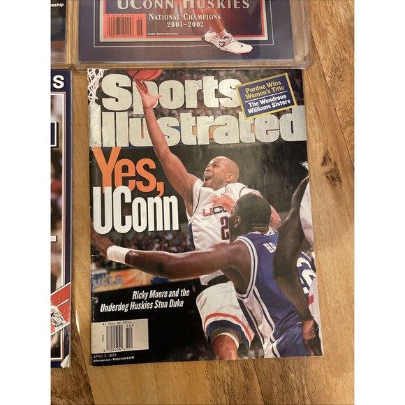 UCONN Huskies Basketball Sports Illustrated Lot of 4 Sue Bird Rizotti Okafor Y2K - Picture 3 of 5